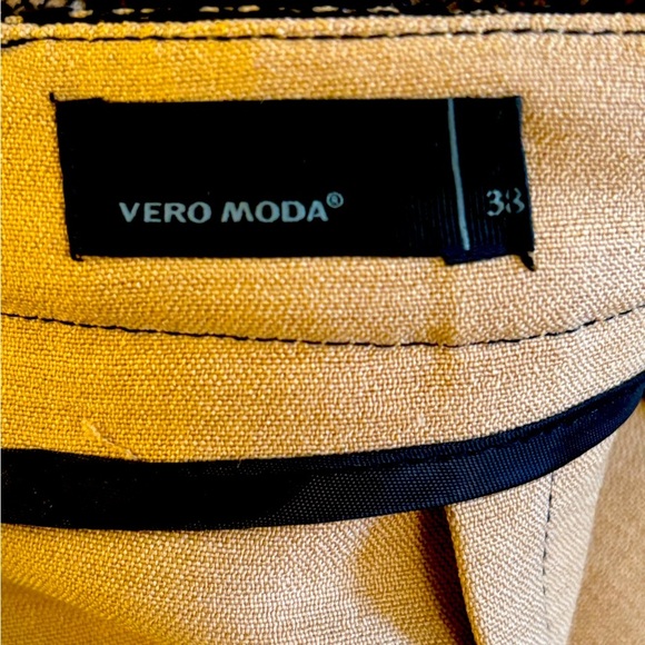 Vero Moda Lace Skirt 34 - Picture 3 of 6